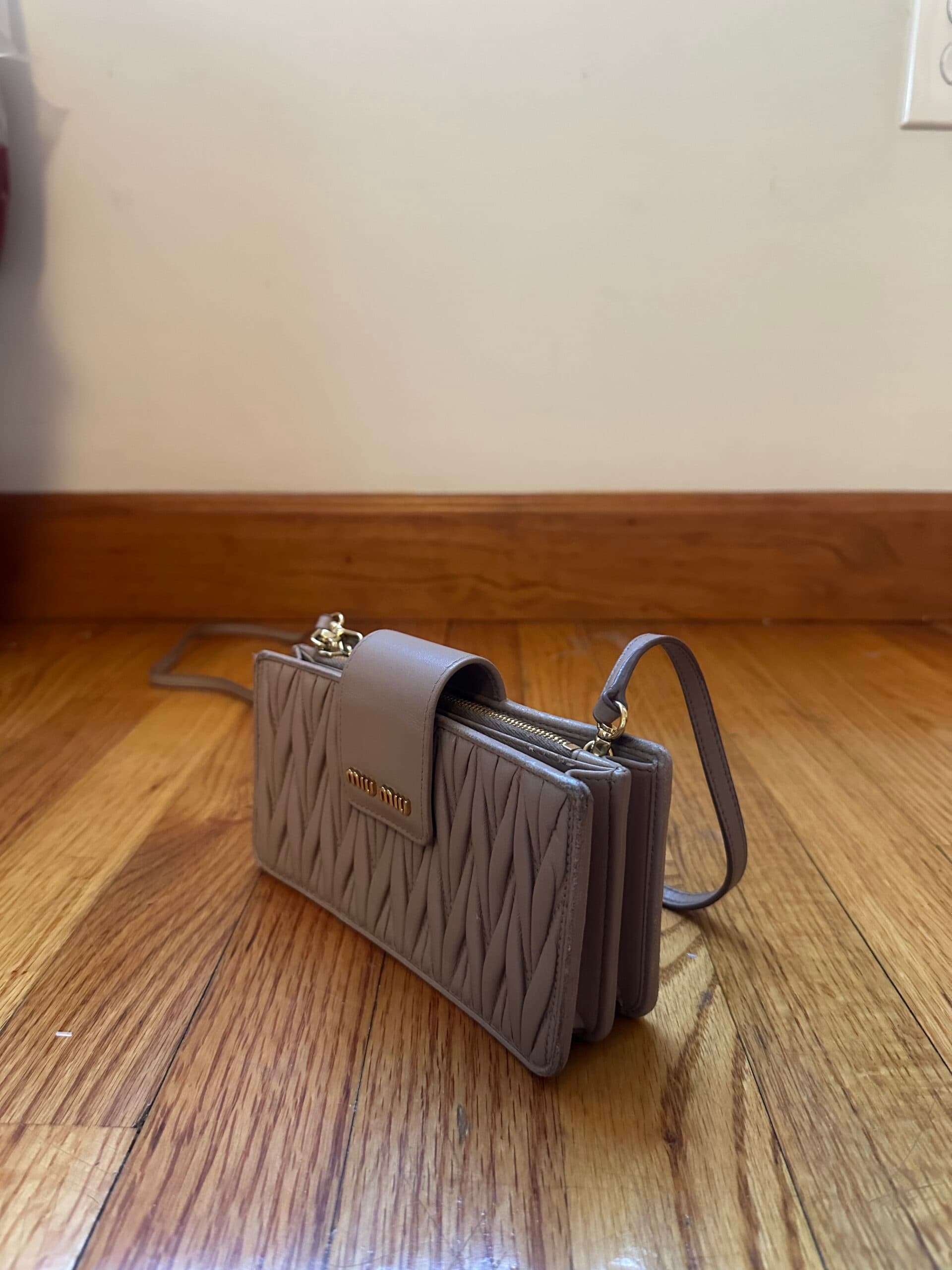 보네타베네타가방, 미우미우 가방